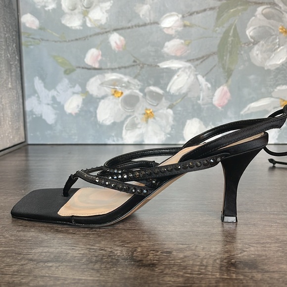 Vince Camuto Amarina heeled sandal, please refer to picture for size - Picture 7 of 16